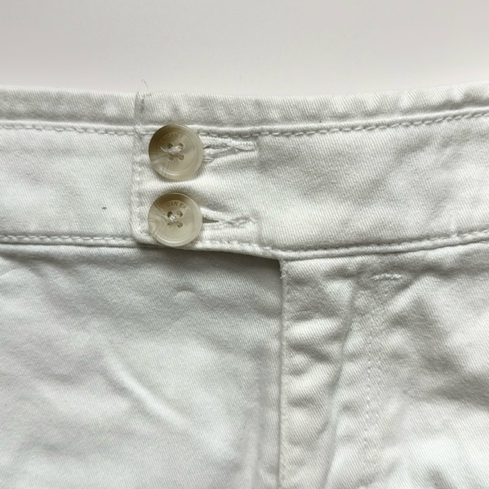 AMERICAN EAGLE OUTFITTERS | Chino Shorts | White  | Size 8 - Picture 3 of 11